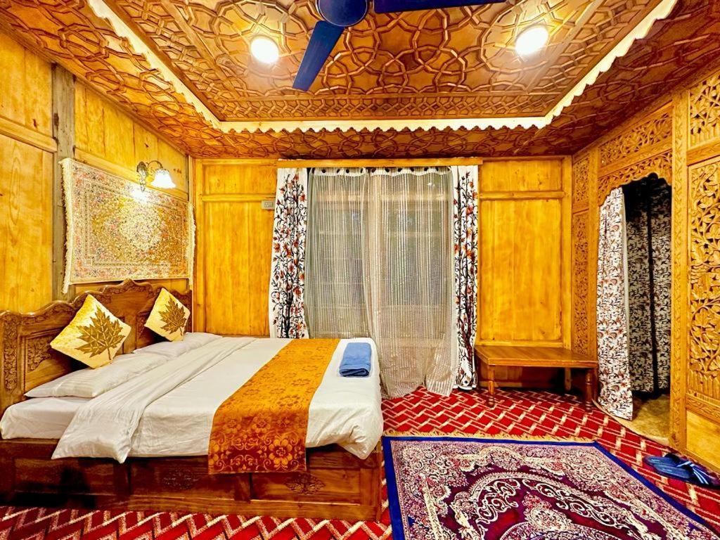 Hotel New Zealand Group Of Houseboats Srīnagar Exterior foto